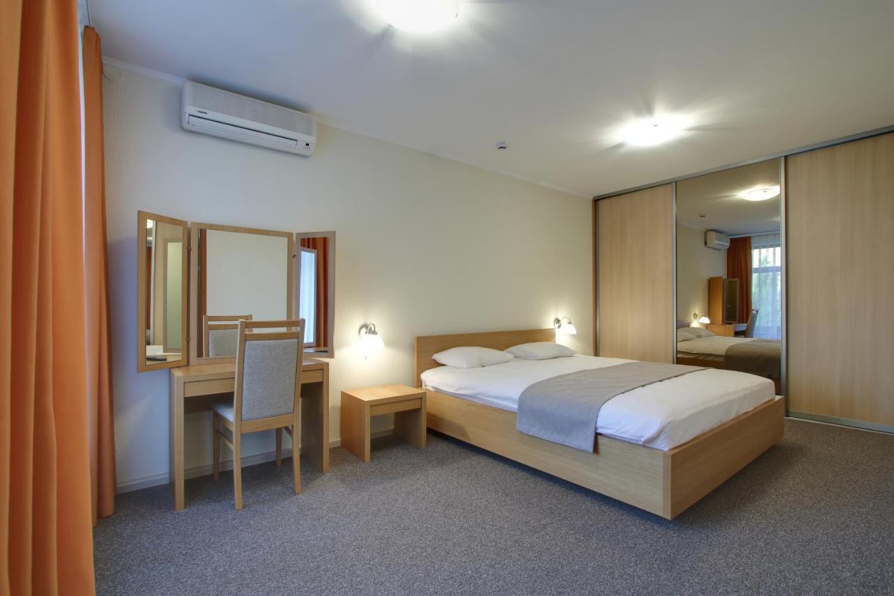 Marine Hotel Jurmala Bagian luar foto